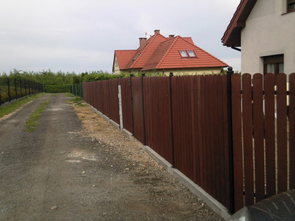 Płot drewniany